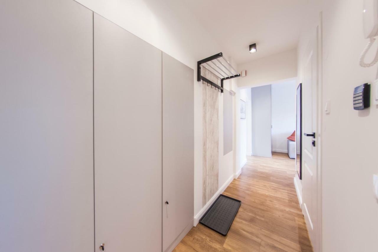 Family Luxury Comfort Old Town Apartament, 1-8, 2 Sypialnie I Salon, Parking W Cenie 格但斯克 外观 照片