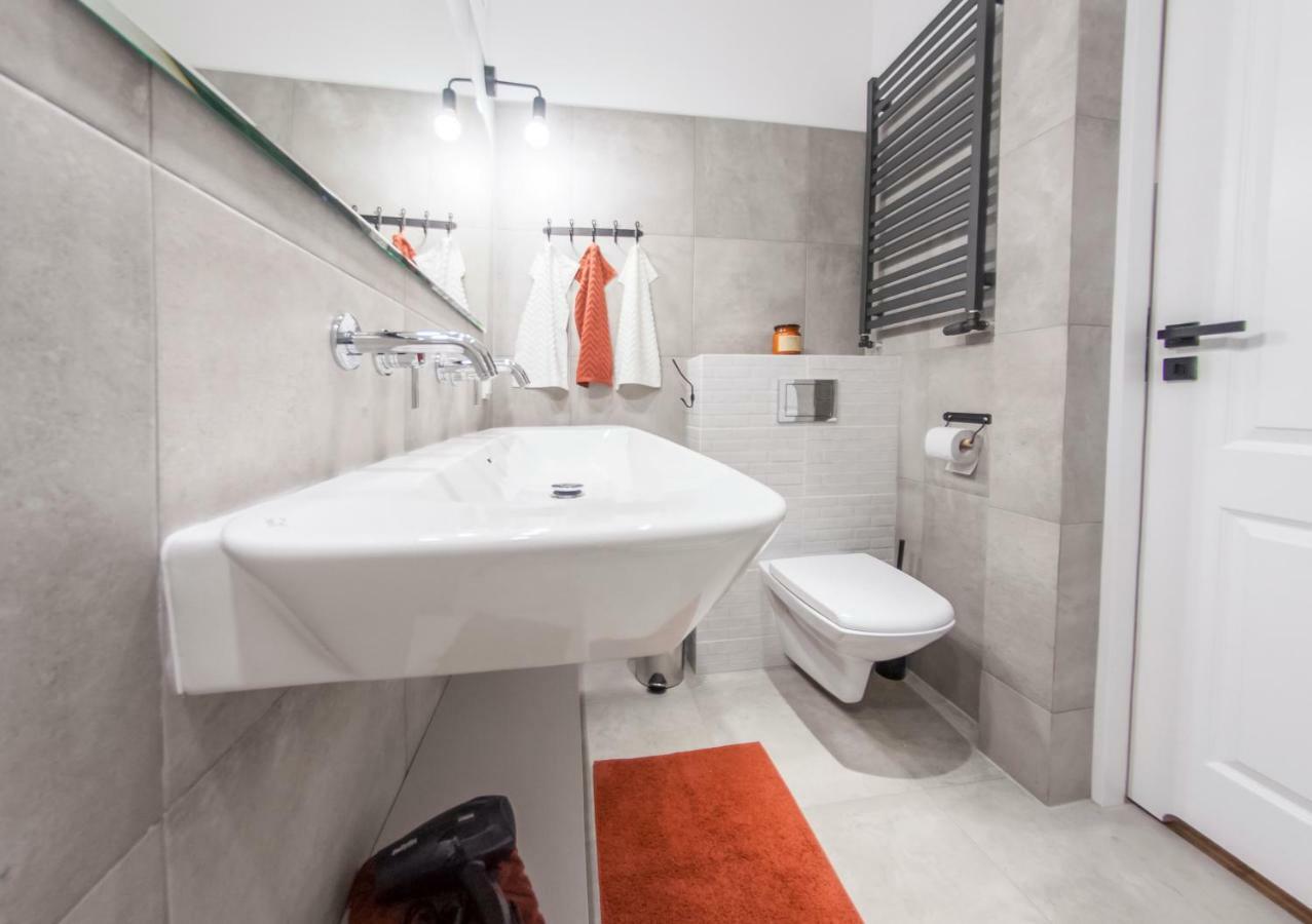 Family Luxury Comfort Old Town Apartament, 1-8, 2 Sypialnie I Salon, Parking W Cenie 格但斯克 外观 照片